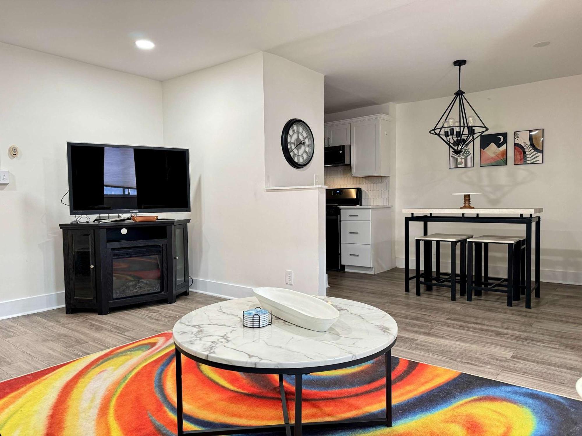 2B1B Modern Downtown Atl Condo W 1 Free Parking Lm1007 Atlanta Ngoại thất bức ảnh